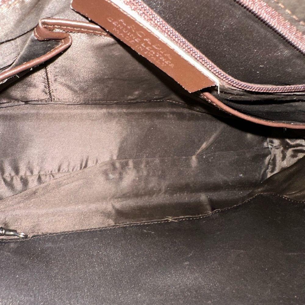 Arcadia Dark Brown Leather Interior - Picture 8 of 12
